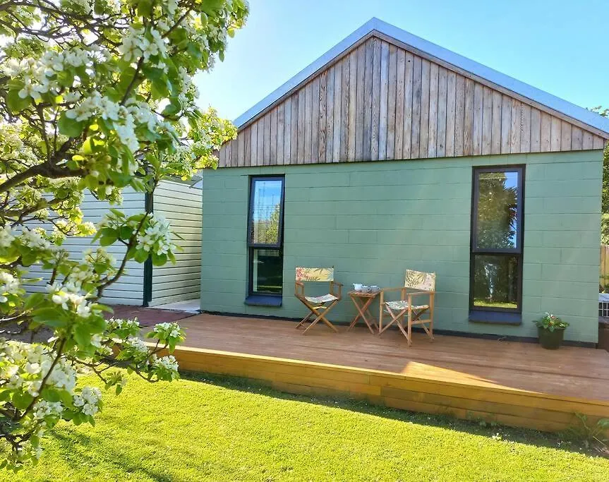 Garden Setting, Quality Independent Studio For Two location